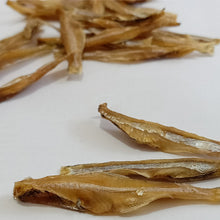 Load image into Gallery viewer, Ready to cook cleaned dry fishes